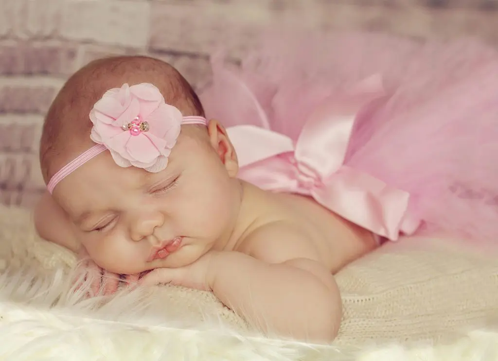 200 Unique Girl Names That Start With S 21 Newborn Girl Sleeping
