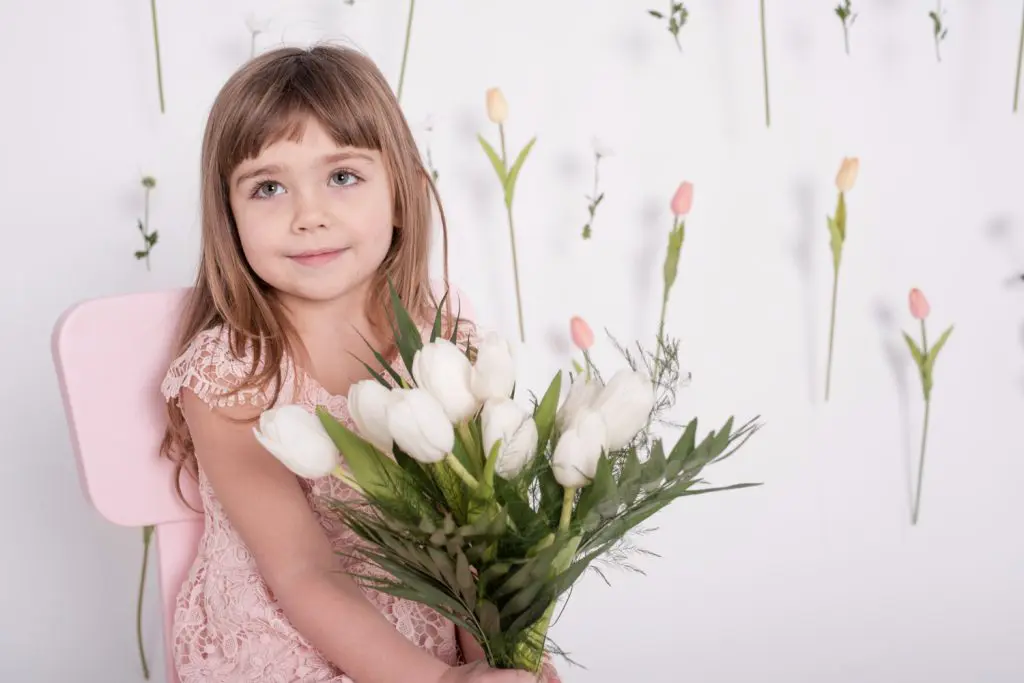 120+ Most Meaningful Girl Names I’d Give My Daughter 10 Adorable little girl looking away