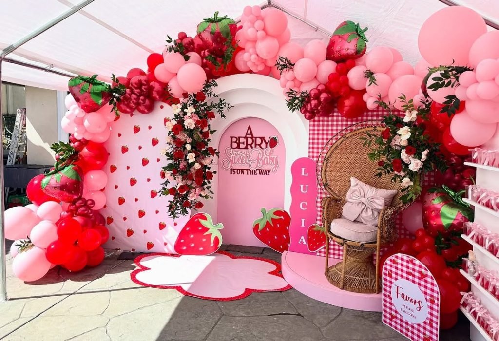 30+ Berry Sweet Baby Shower Ideas That You’re Going to Love 17 Backyard Berry Sweet Baby Shower Arrangement