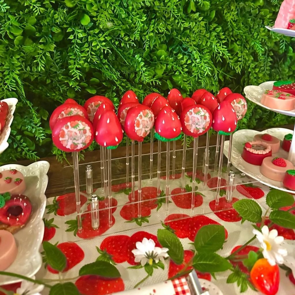 30+ Berry Sweet Baby Shower Ideas That You’re Going to Love 21 Strawberry Curd