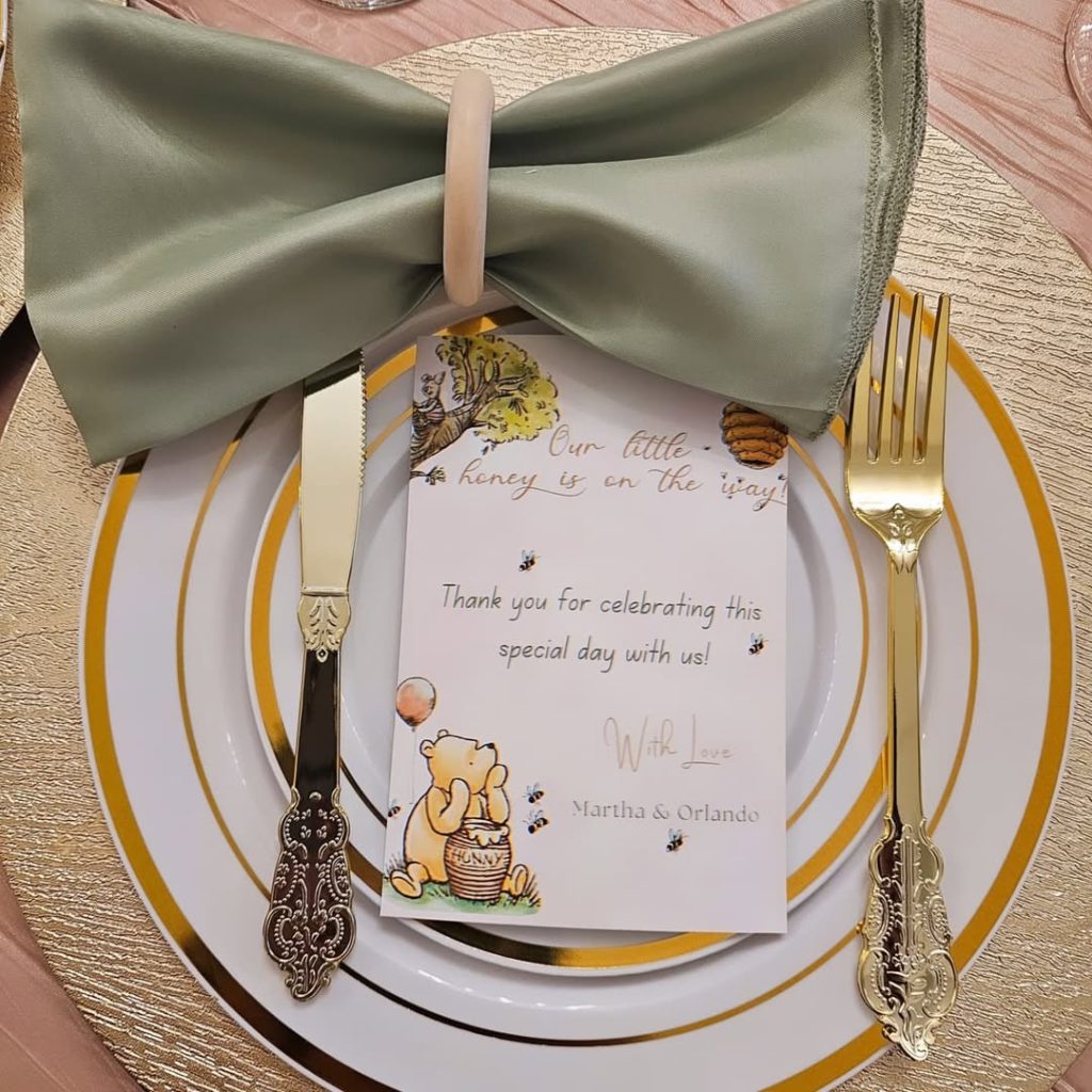 Elegant charger plate