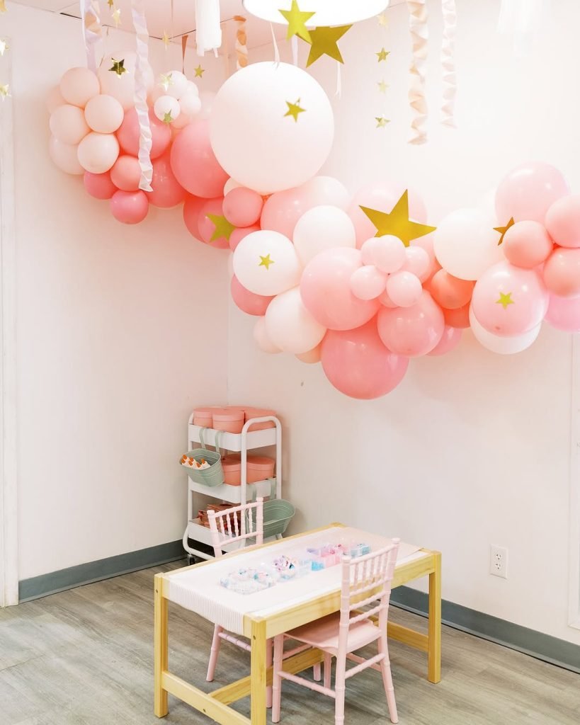 One-ce Upon a Time Balloon Decor