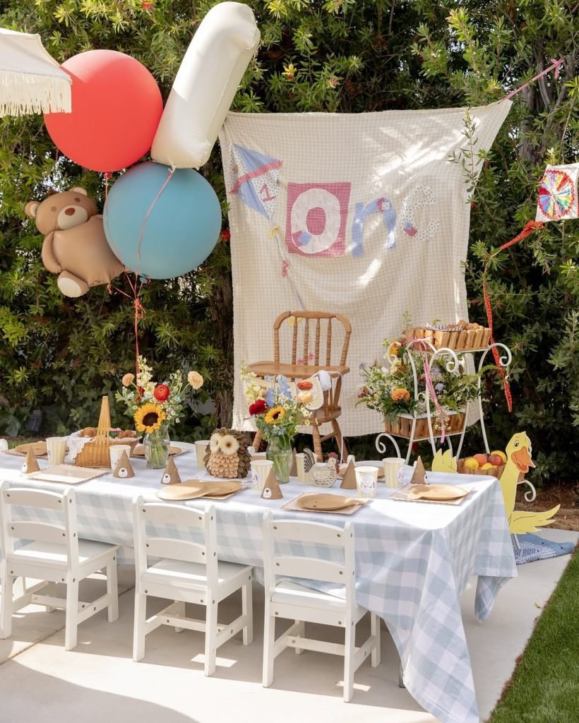 30 Woodland Theme Baby Shower Ideas 14 Picnic Style Sitting