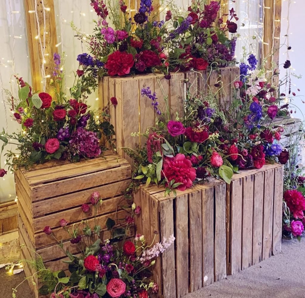 30 Trending Fall Baby Shower Themes and Decor Ideas for 2025 41 Apple Crates for Dessert Displays